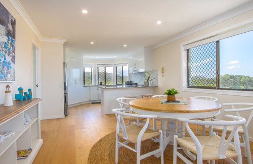 Hastings Point Apartment | Shoreline Holiday Apartment - Beachfront retreat at Hastings Point with ocean views