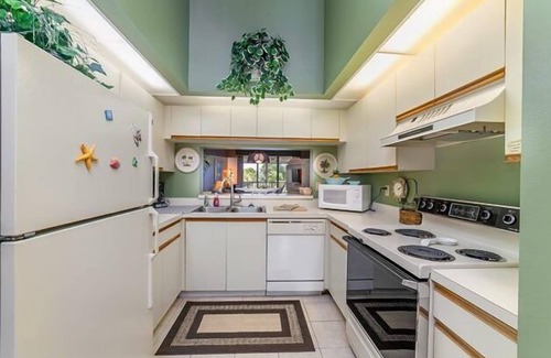 Trailer Estates Condo | Shorewalk 202/4625 - Bradenton-Condo 2 Bedroom/2 Bath, 5 miles from Anna.