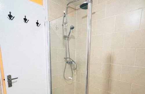 Holbeck House | Short & Long stay✪3 bedrooms ✪Homevy Relocations✪
