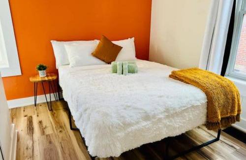 Italian Village House | Short North Convention King Bed Free Parking!