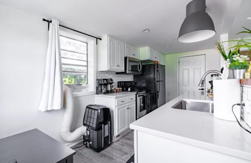 Victorian Village House | Short North - Convention - Private Parking - Pets - 2BR