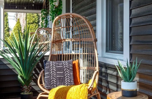 Italian Village House | Short North/Downtown | Steps to High St | Walk to Convention Ctr | Free Parking