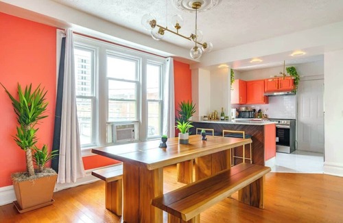 Short North House | Short North/Downtown | Steps to High St | Walk to Convention Ctr | Free Parking