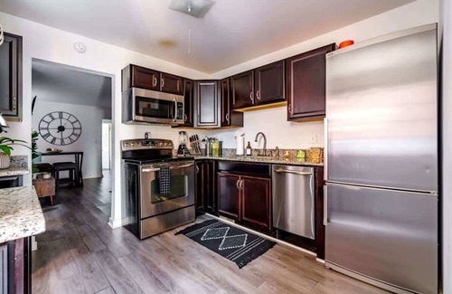 Arena District House | Short North - Private Parking - Pets - Convention