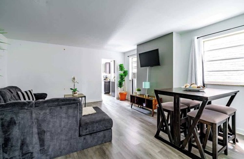 Arena District House | Short North - Private Parking - Pets - Convention