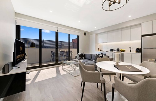 Malvern Apartment | Short Stay 2 Bedroom Deluxe Manhattan Glen Iris