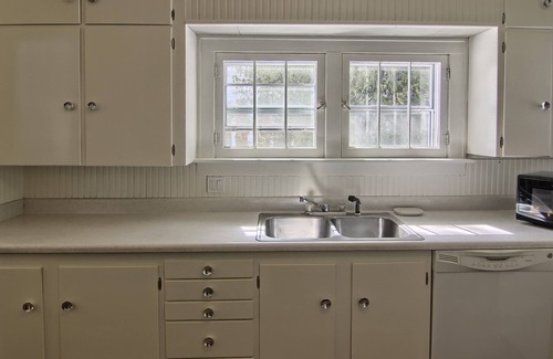 Charlevoix House | Short walk to Downtown and beaches. Winter skiing a short 30-minute drive away.