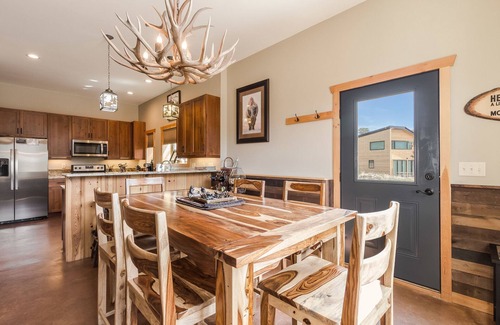 Estes Park House | Show Me Mountain Views – Gorgeous Home Near RMNP – 20-NCD0130