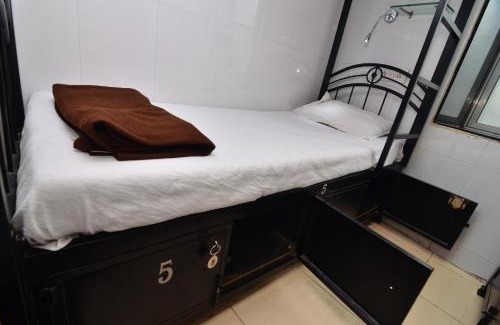 Kalbadevi Hotel | Shri Laxmi Lodge