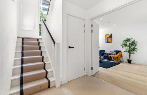 Docklands Villa | ShyVilla