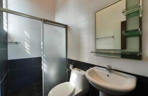 Sibu House | Sibu T3 Homestay- 5 Bedrooms