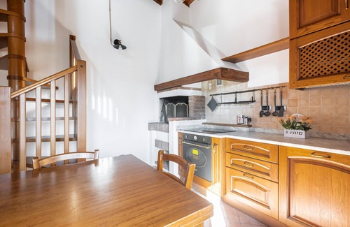 Siena Apartment | Siena Cozy Apartment with Private Garden!