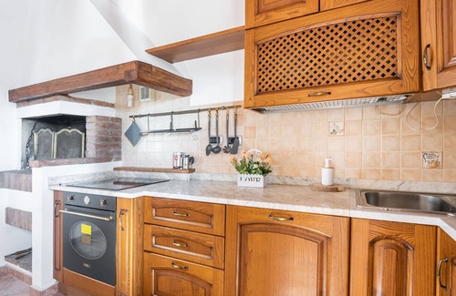 Siena Apartment | Siena Cozy Apartment with Private Garden!