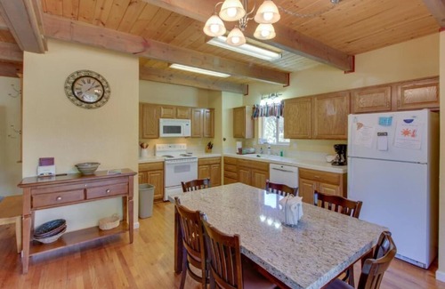 Groveland Cabin | Sierra Breeze, 25 Miles From Yosemite National Park!