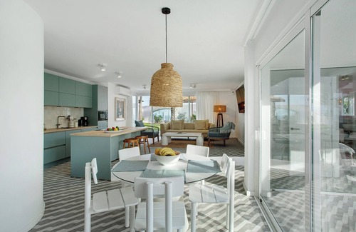 Playa del Ingles House | 'Sierra Del Mar - 12 Personen' with Sea View, Private Pool and Wi-Fi