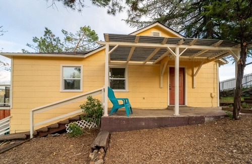 Grass Valley House | Sierra Gold-Cozy home in the heart of Grass Valley
