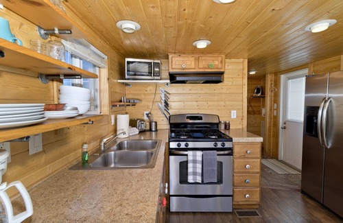 Mammoth Lakes Cabin | Sierra Meadows Ranch – A Cozy Retreat with Mountain Views in Mammoth Lakes