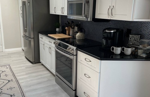 Bee Ridge House | Siesta Key 4 bedrooms/hot tub and pool- 13 minutes from beach!