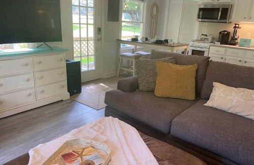 South Sarasota House | Siesta key Guest House 5 star on the water Private