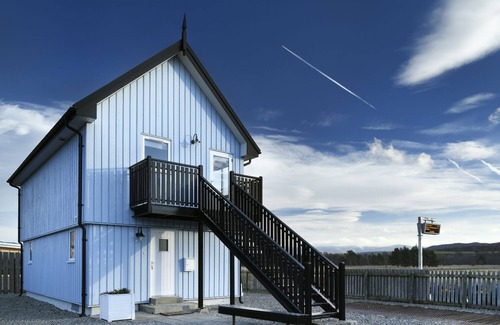 Newtonmore Cottage | SIGNAL BOX, character holiday cottage, with open fire in Newtonmore