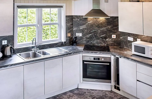 New Forest District Ski Chalet | Signature 4 Plus Lodge