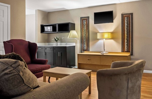 Danville Hotel | Signature Inn Danville