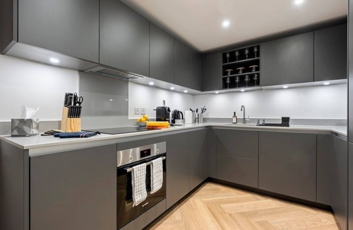 The Westside Apartment | Signature Suite: City Centre| Pool Table