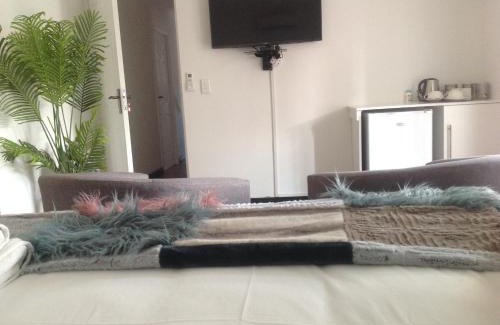 Bloubergstrand House | Sikelela Guest House