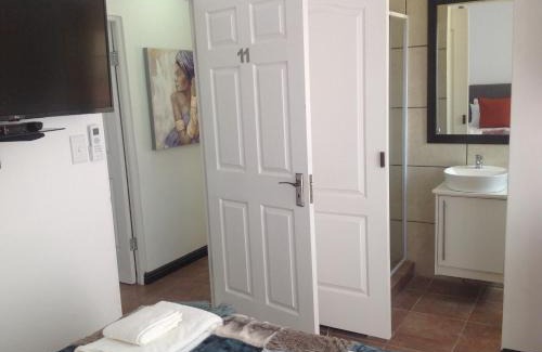 Bloubergstrand House | Sikelela Guest House