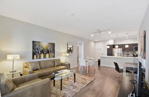 Menlo Park Condo | Silicon Valley Oasis: Luxurious 2BR Condo near Facebook Headquarters