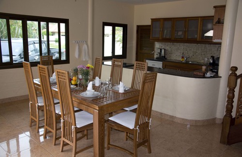 Rawai Villa | SILK - LUXURY FAMILY POOL VILLA NAIHARN