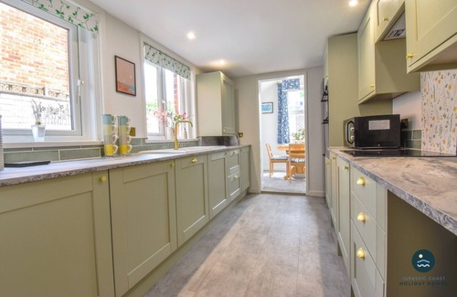 Weymouth House | Silks & Sails, Harbourside Holiday Cottage
