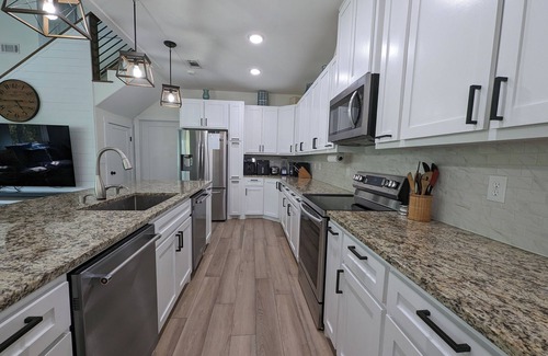 Woodway House | Silo Creek Retreat- House, 30 Acres, Private Creek - The Ultimate Nature Escape!