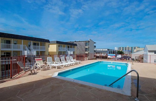 North Ocean City Apartment | Silver Moon