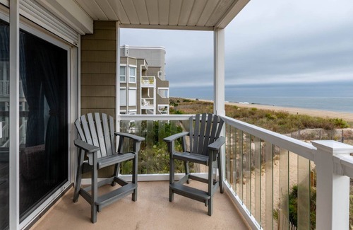 North Ocean City Apartment | Silver Sands 202S Direct Ocean front!