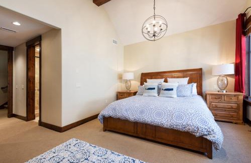 North Park City House | Silver Star #14 - 4 Bed Cottage Spa