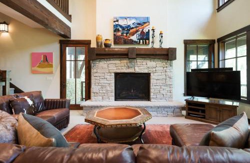 North Park City House | Silver Star #15 - 4 Bed Cottage Spa