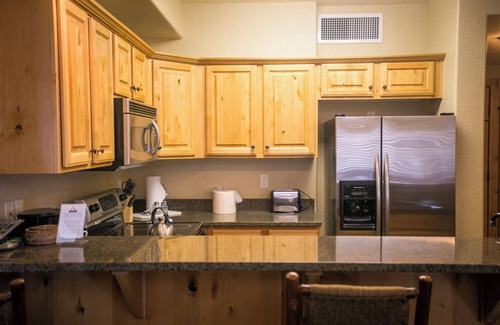 Park City Condo | Silverado Lodge with Fireplaces and Pool Views by RedAwning - Save 20% on 7+ Nights!