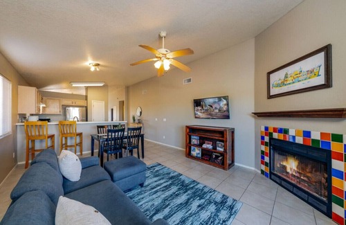 Tucson House | Silverbell/3 BR & 2 BA/Quiet/Garage/Fenced