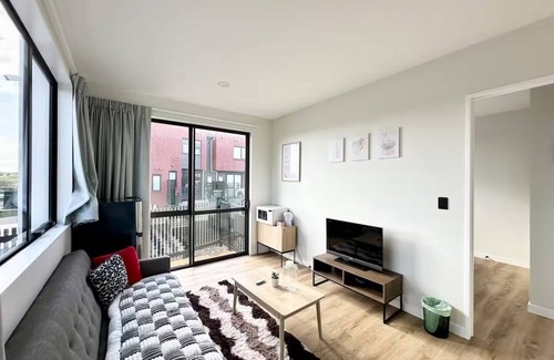 Silverdale House | Silverdale Sanctuary: Private Room + Lounge!