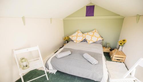 Towcester Other | Silverstone Glamping and Pre-Pitched Camping with intentsGP