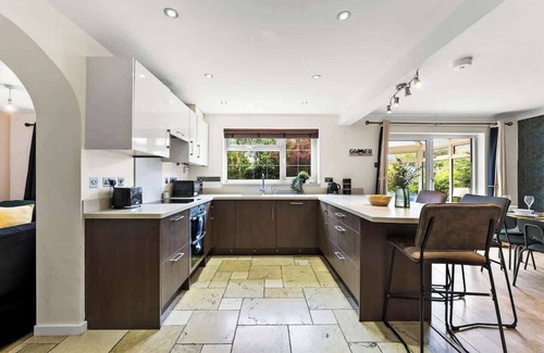 Cheltenham House | Silverwood House, Cheltenham