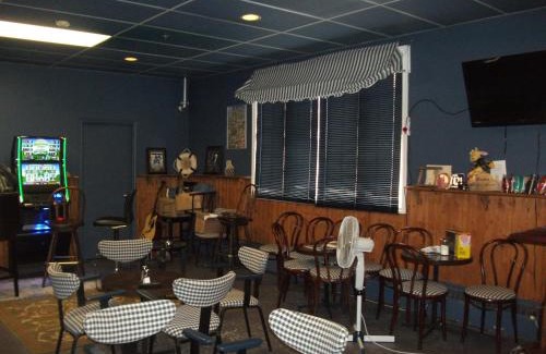 Bay Roberts Hotel | Silverwood Inn Hotel Bay Roberts