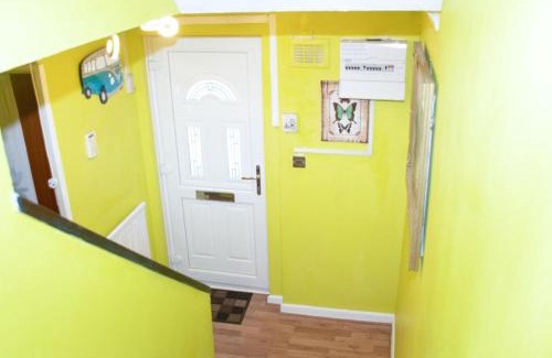 Welford Apartment | Simlar Luxury Stay, Parking, Wi-Fi, Basketball Court