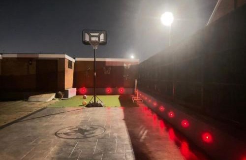 Welford Apartment | Simlar Luxury Stay, Parking, Wi-Fi, Basketball Court