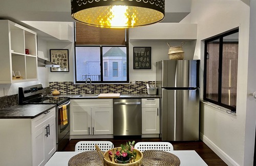 Palm River Estates Apartment | Simple apartamento en altos