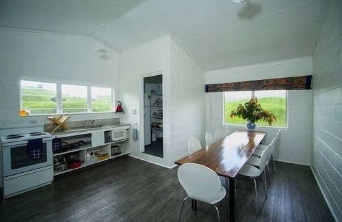 Tiniroto House | Simple relaxed accomodation option for family, friend groups or travellers.