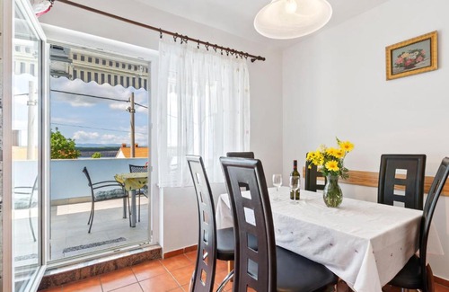 Jadranovo Apartment | Simplistic Apartment in Jadranovo near Sea Beach