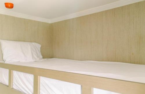 Panunggangan Utara Apartment | Simply and Cozy Pool View 2BR at Great Western Apartment By Travelio