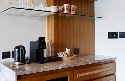 Siray Hotel | Sinae Phuket Luxury Hotel